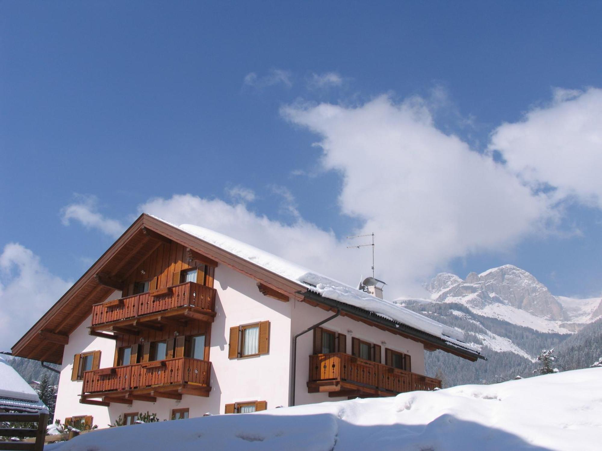 Appartamenti Majon Ladina Vigo di Fassa Exterior foto