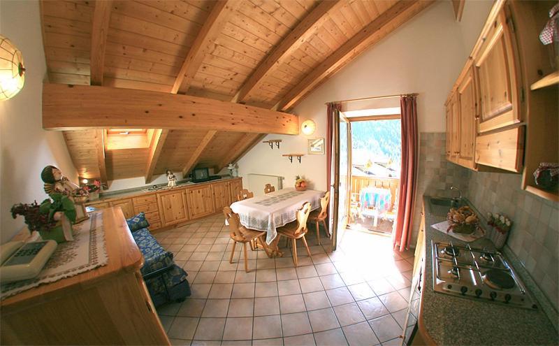 Appartamenti Majon Ladina Vigo di Fassa Habitación foto